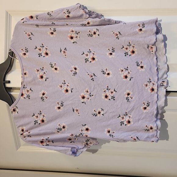 Ribbed Floral Crop Top - Picture 2 of 2